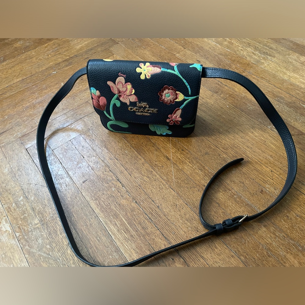 SOLD Coach floral Purse in great condition
